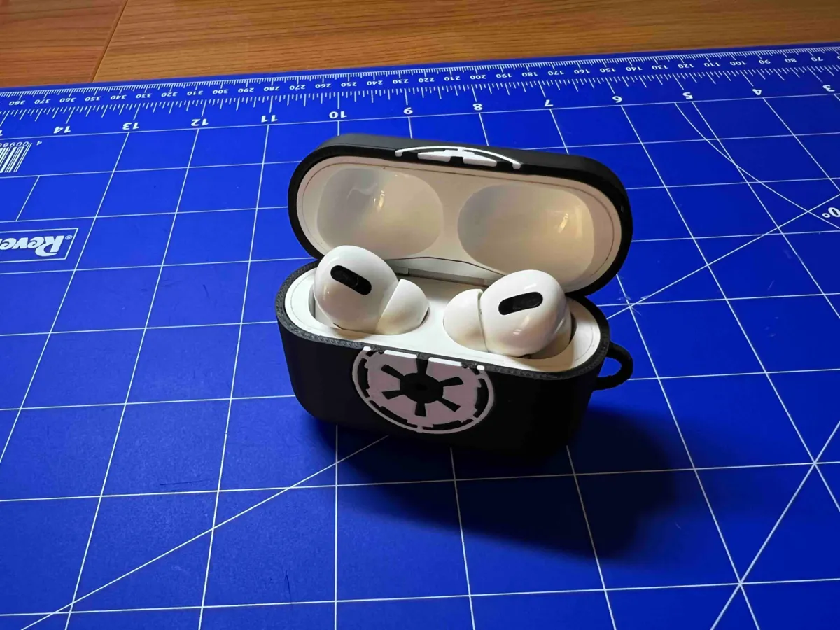 Aipods pro gen 1/2 One-piece TPE case, 2-piece PLA, photo 3 of 4 - Aipods pro gen 1/2 One-piece TPE case, 2-piece PLA Models, RC & Drones