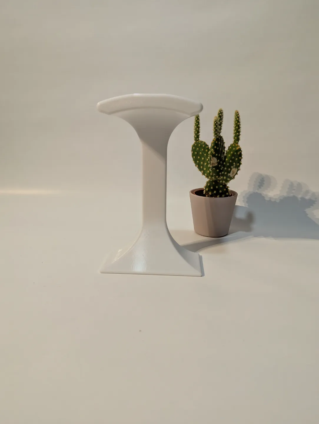 Headset Holder to stand on your desk, photo 4 of 4 - Headset Holder to stand on your desk Household