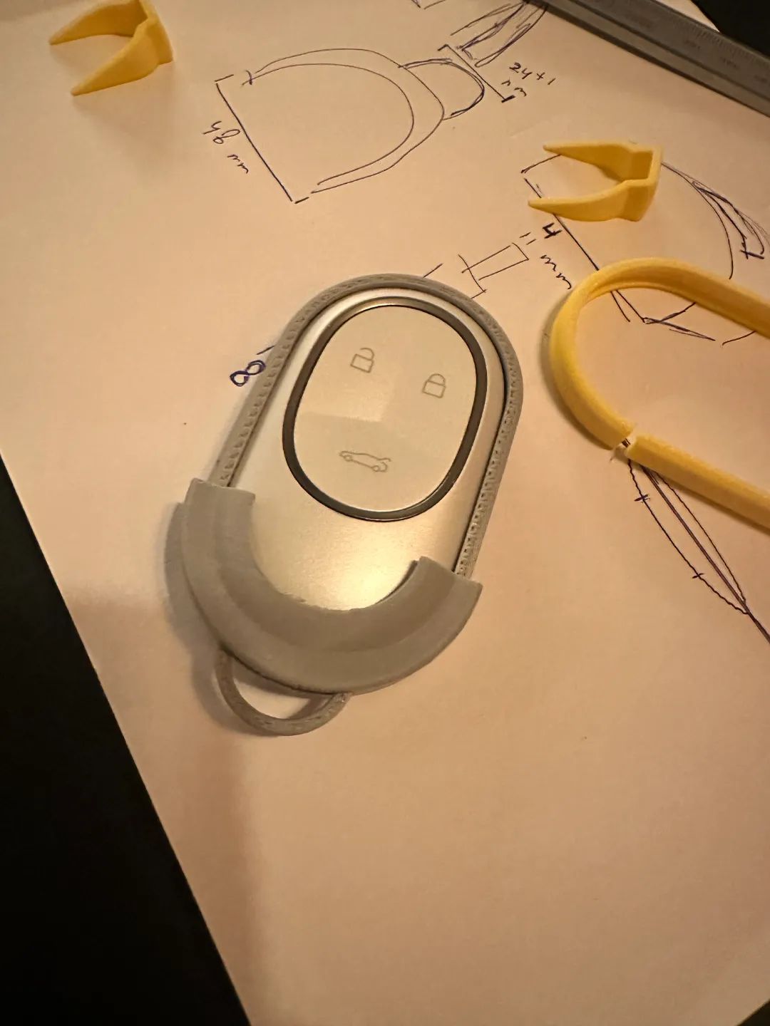 Nio car key holder / ring, photo 2 of 4 - Nio car key holder / ring Storage & Organisation
