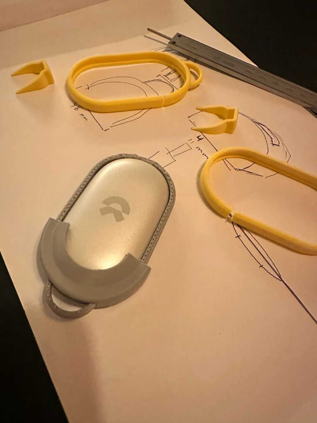 Nio car key holder / ring, photo 3 of 4 - Nio car key holder / ring Storage & Organisation