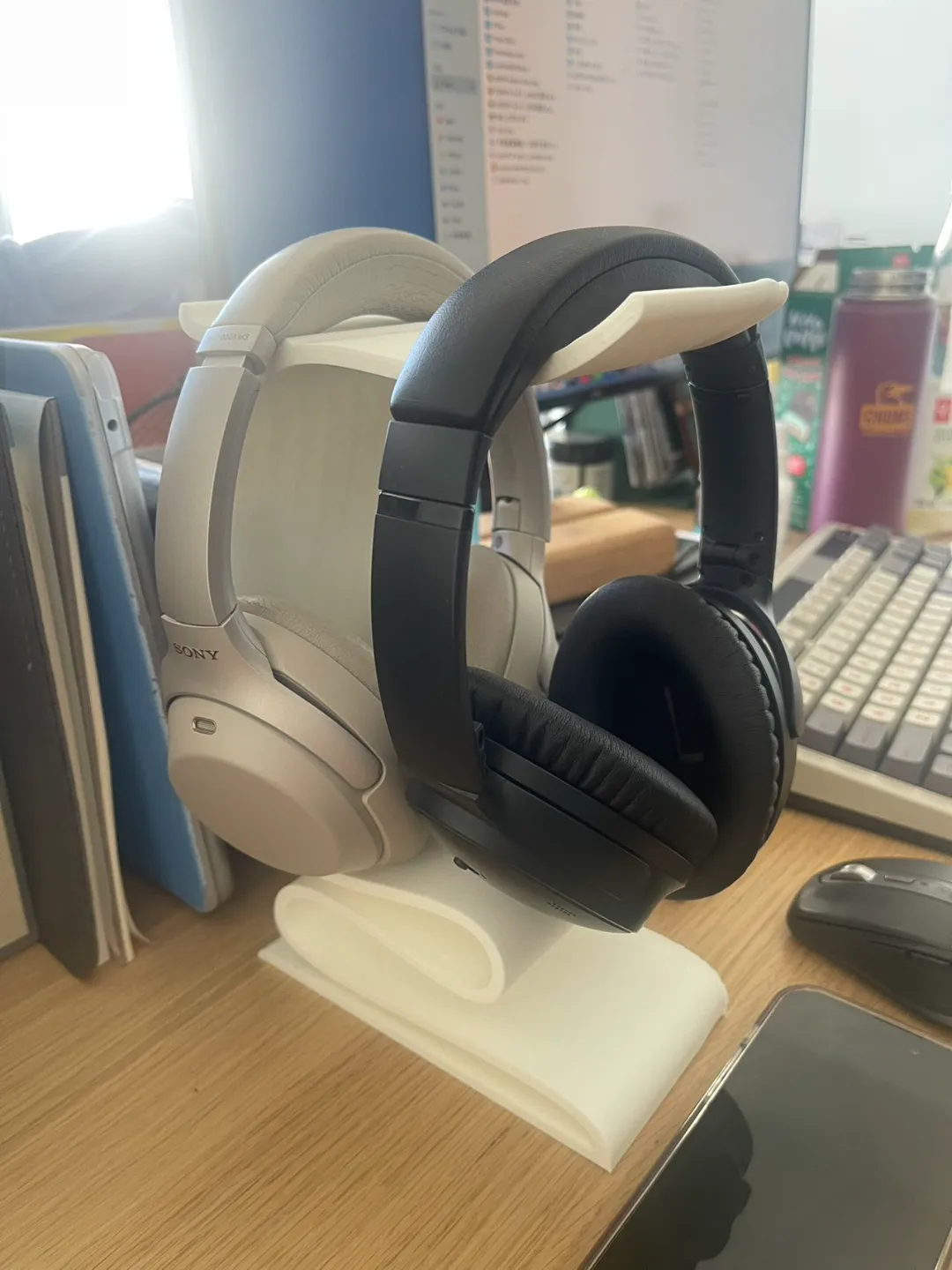 Dual Headphone Stand, photo 2 of 3 - Dual Headphone Stand Mobile & Device Accessories