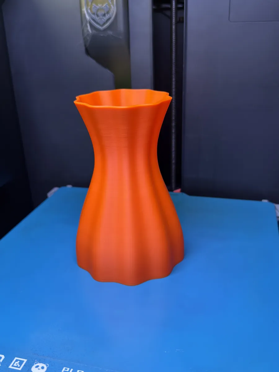 Modern Wave Vase-Organische Design Vase, photo 3 of 3 - Modern Wave Vase-Organische Design Vase Home Decor Items