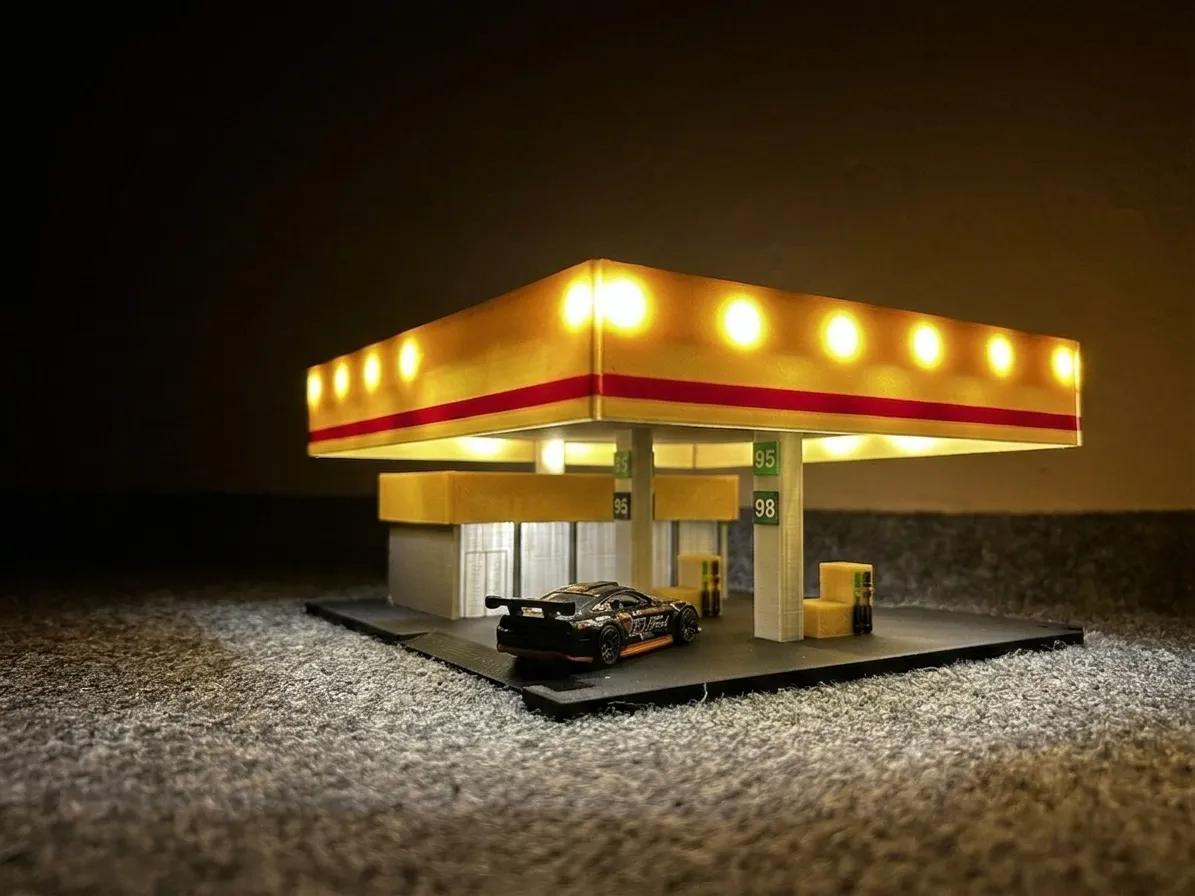 Ultimate Toy Car Roads - Yellow Gas Station, photo 3 of 4 - Ultimate Toy Car Roads - Yellow Gas Station Kids & Baby