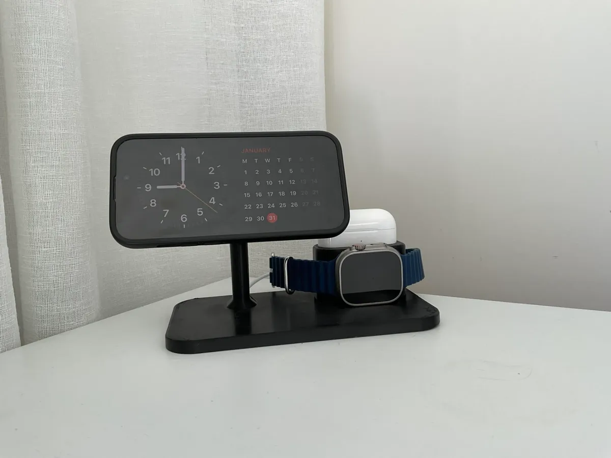 Ultimate Apple Dock for iPhone Watch and AirPods, photo 2 of 3 - Ultimate Apple Dock for iPhone Watch and AirPods Hobby & DIY