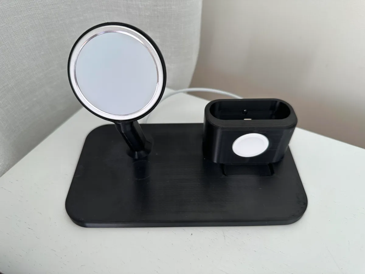 Ultimate Apple Dock for iPhone Watch and AirPods, photo 3 of 3 - Ultimate Apple Dock for iPhone Watch and AirPods Hobby & DIY