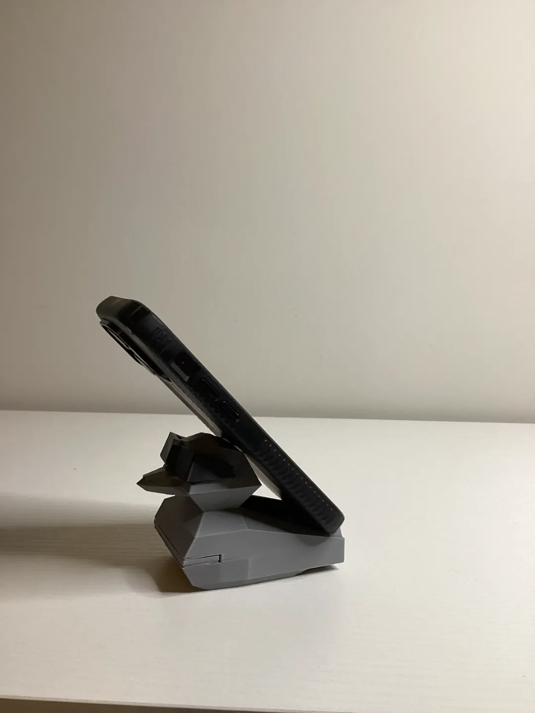 CyberDuck Novelty Phone Stand, photo 2 of 4 - CyberDuck Novelty Phone Stand Mobile & Device Accessories