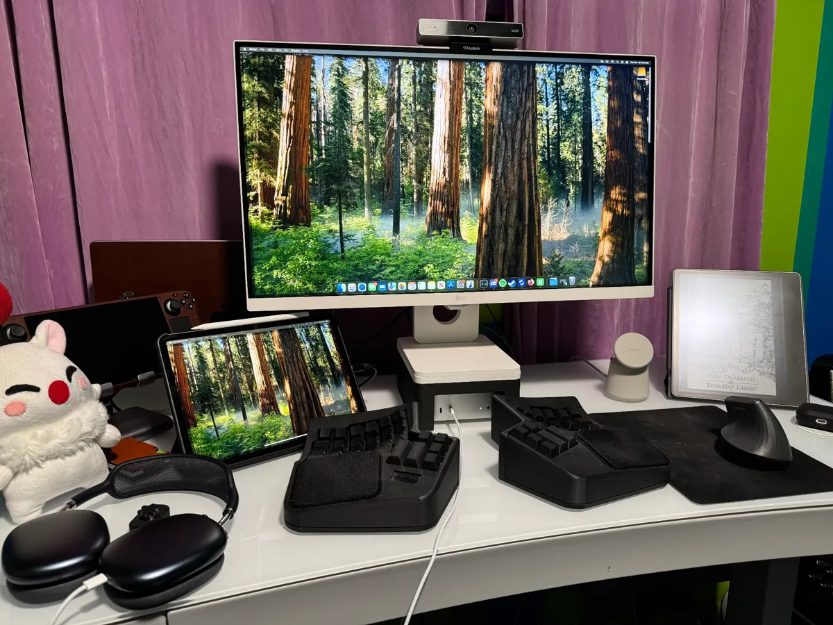 Riser for LG MyView 27' (27SR73U) fits M4 Mac Mini - Figure Display Stands & Bases, in stock