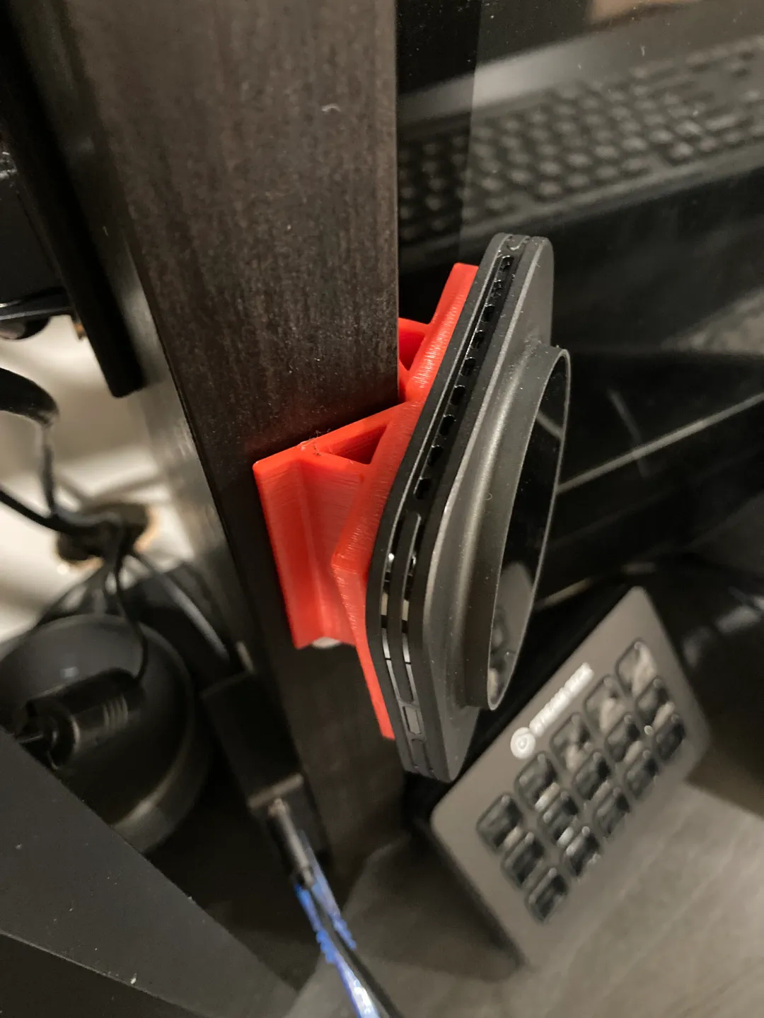 Magsafe corner charger, photo 2 of 4 - Magsafe corner charger Household