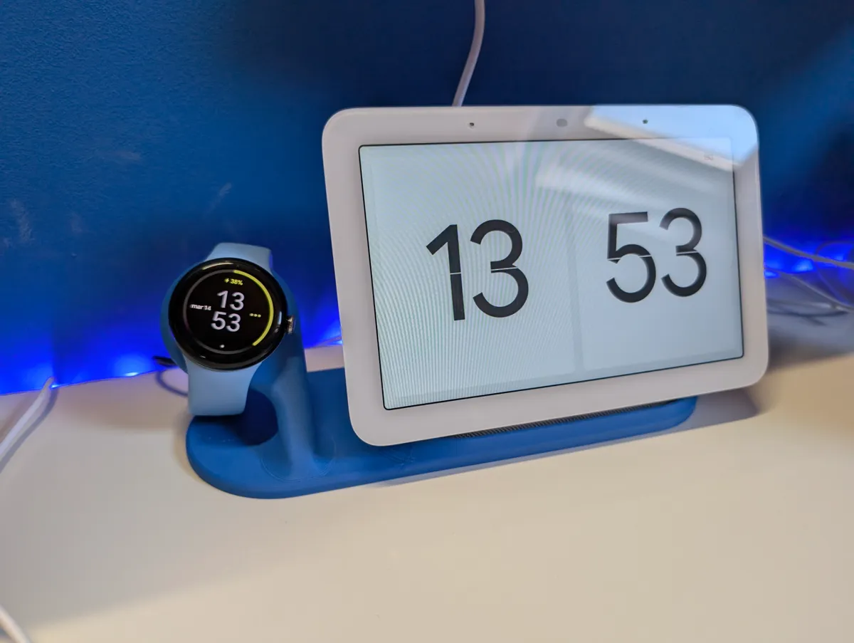Pixel Watch2 charge dock Nest Hub VECCHIA VERSIONE, photo 4 of 4 - Pixel Watch2 charge dock Nest Hub VECCHIA VERSIONE Tools