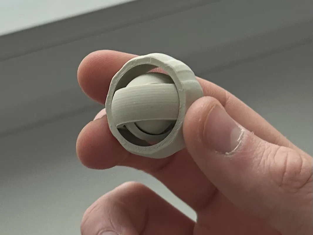 Mini Fidget Gyro (Satisfying!), photo 4 of 4 - Mini Fidget Gyro (Satisfying!) Fidget & Sensory Toys