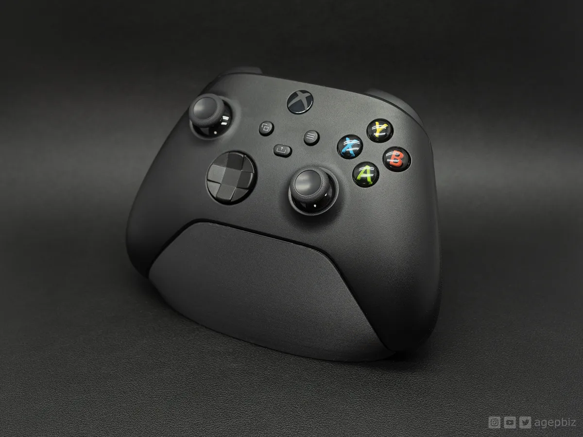 Minimalistic Xbox Controller Stand