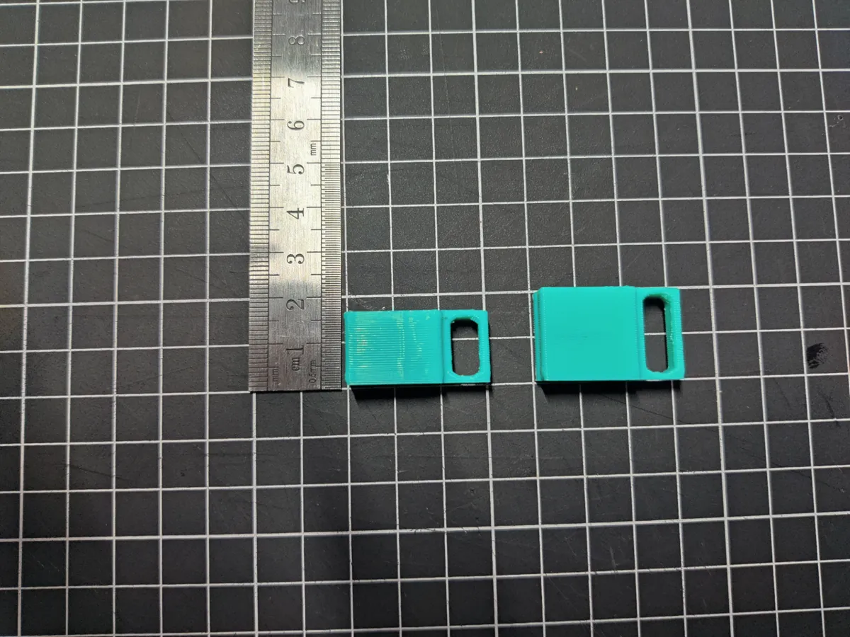 Sunglass Clip for your cars air vent, photo 3 of 4 - Sunglass Clip for your cars air vent Car & Vehicle