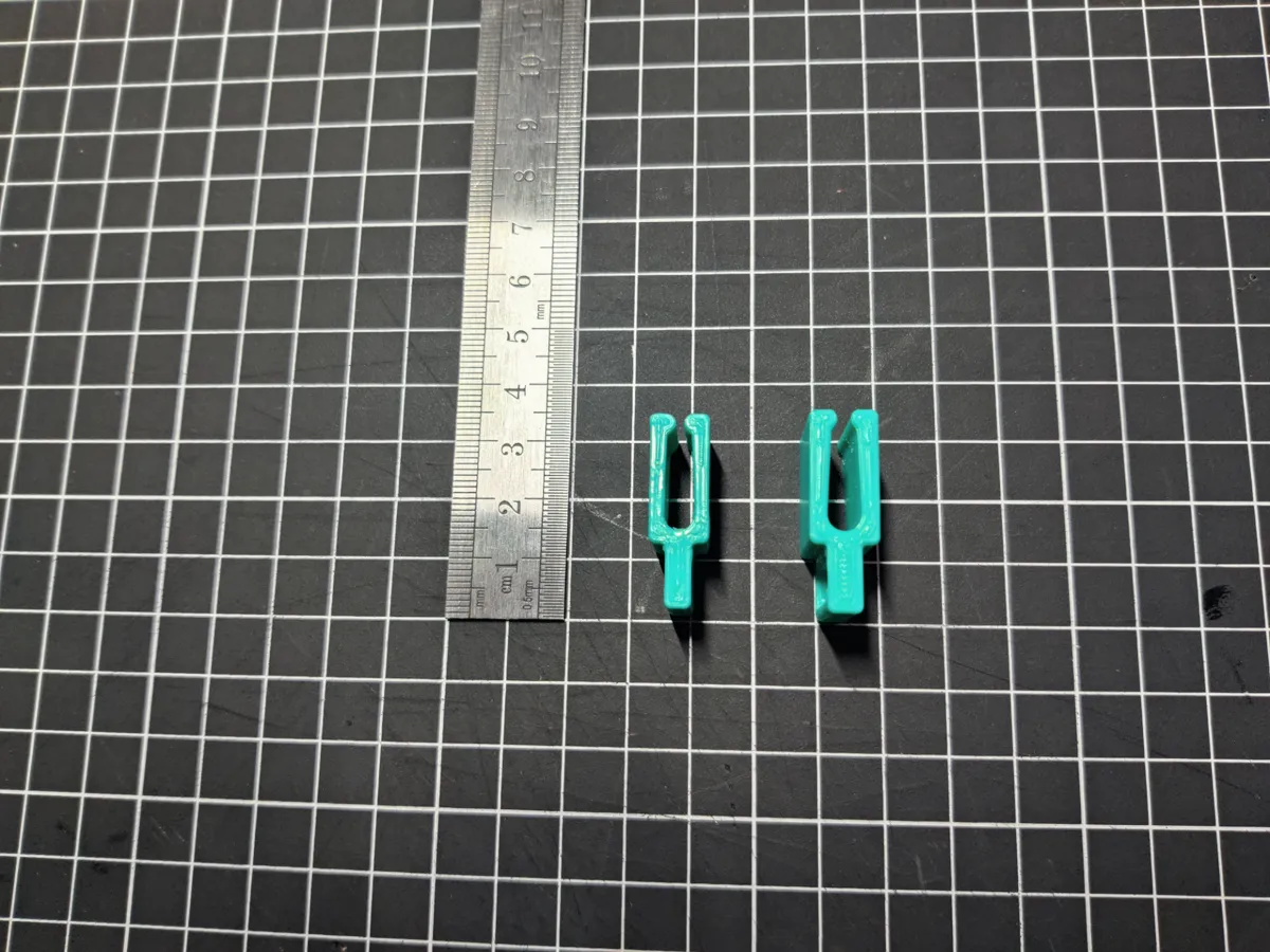 Sunglass Clip for your cars air vent, photo 4 of 4 - Sunglass Clip for your cars air vent Car & Vehicle