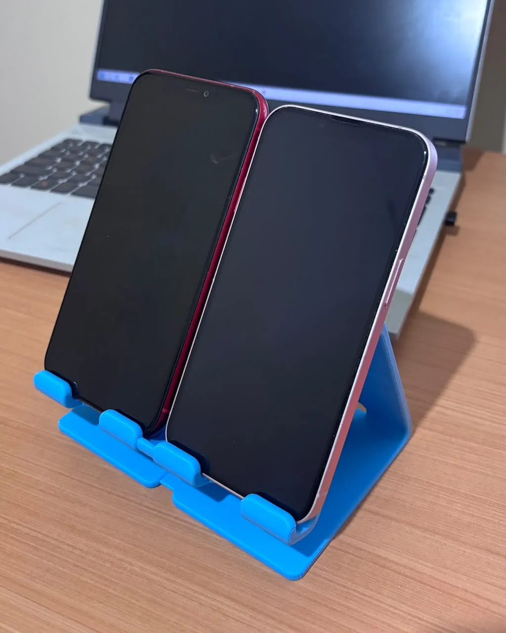 THE BEST CELLPHONE HOLDER FOR TWO, photo 3 of 4 - THE BEST CELLPHONE HOLDER FOR TWO Mobile & Device Accessories