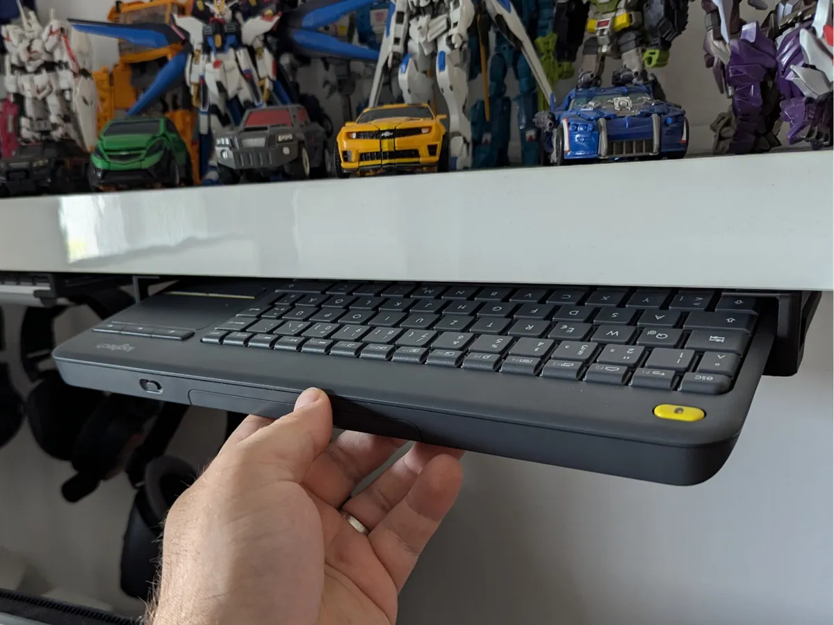 Logitech K400 Plus - Keyboard Hanger