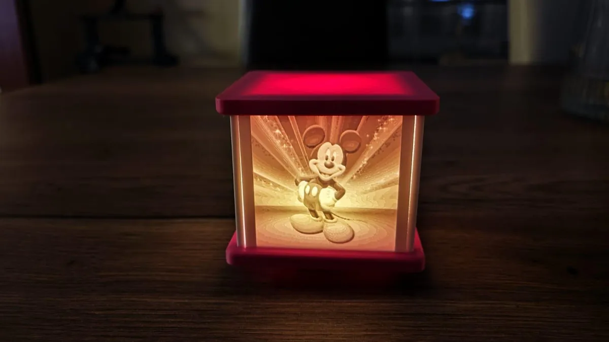 Disney Lithophane (Mickey, Minnie, Daisy, Donald), photo 3 of 4 - Disney Lithophane (Mickey, Minnie, Daisy, Donald) Generative Art