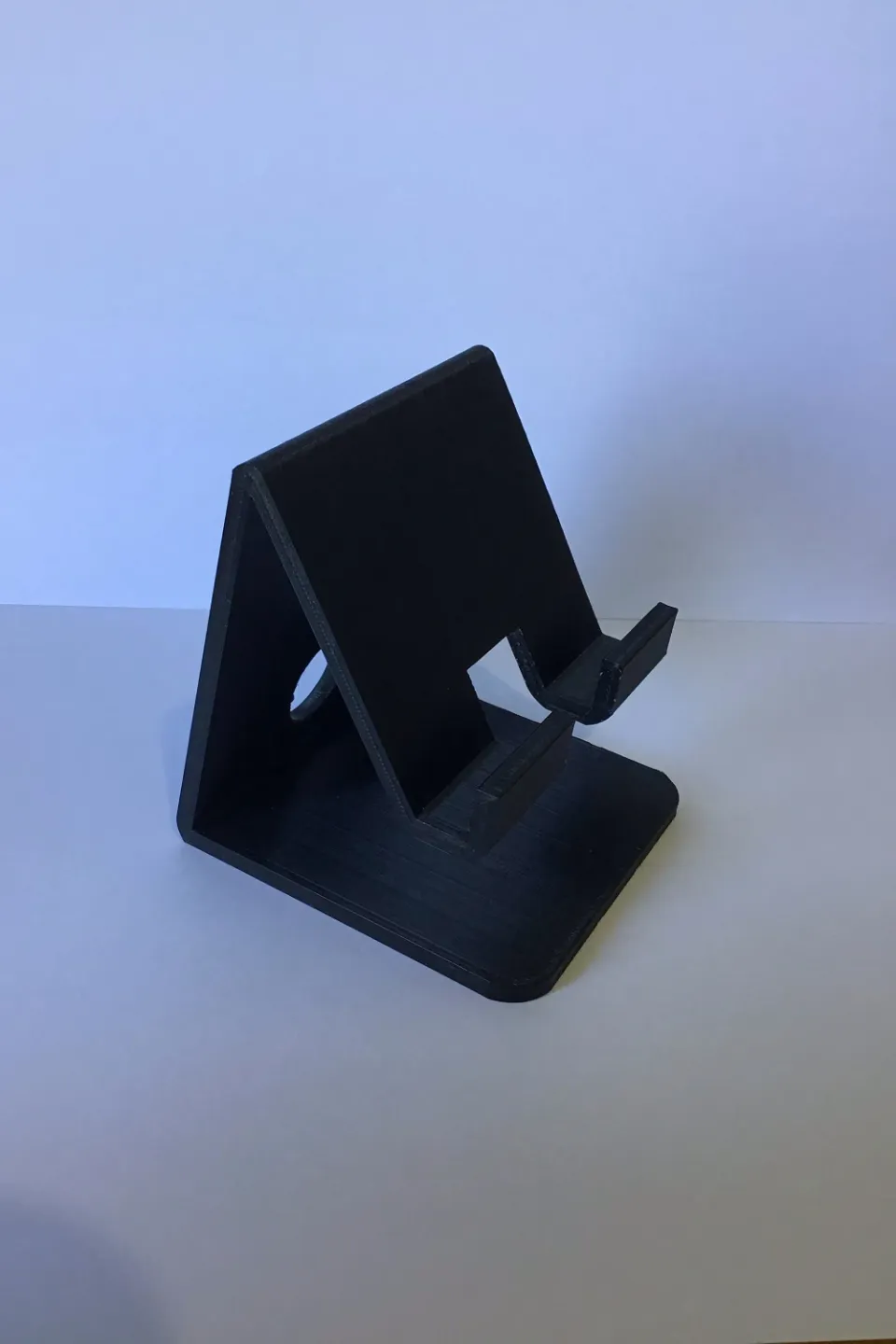 Minimalistic Phone Holder, photo 2 of 4 - Minimalistic Phone Holder Hobby & DIY
