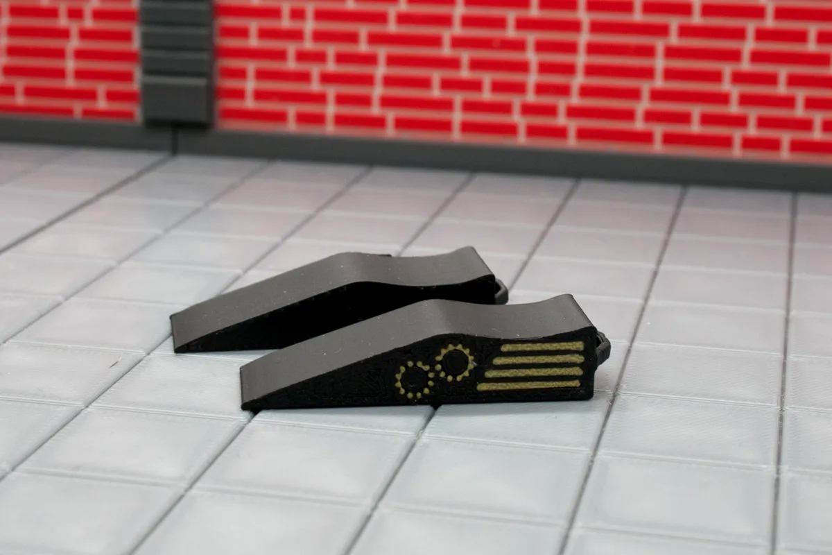 Miniature car ramp for diorama, scale 1:18, photo 3 of 3 - Miniature car ramp for diorama, scale 1:18 Figurines & Collectibles