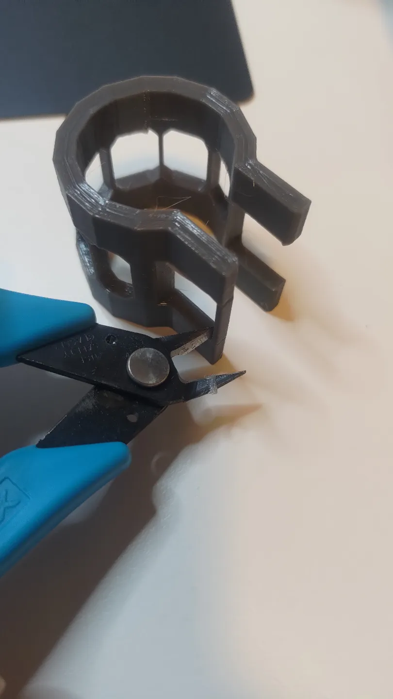 IKEA Kallax Cable Clip, photo 3 of 3 - IKEA Kallax Cable Clip Mobile & Device Accessories