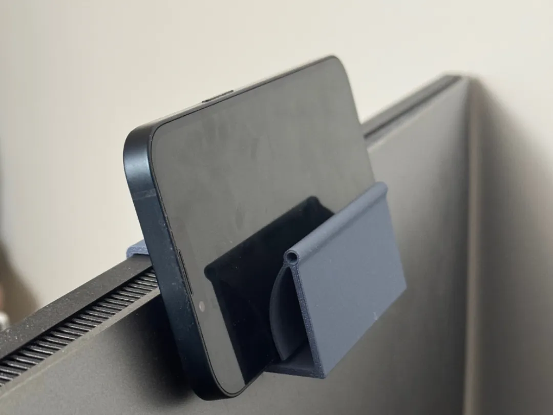 iPhone Continuity Camera Monitor Mount