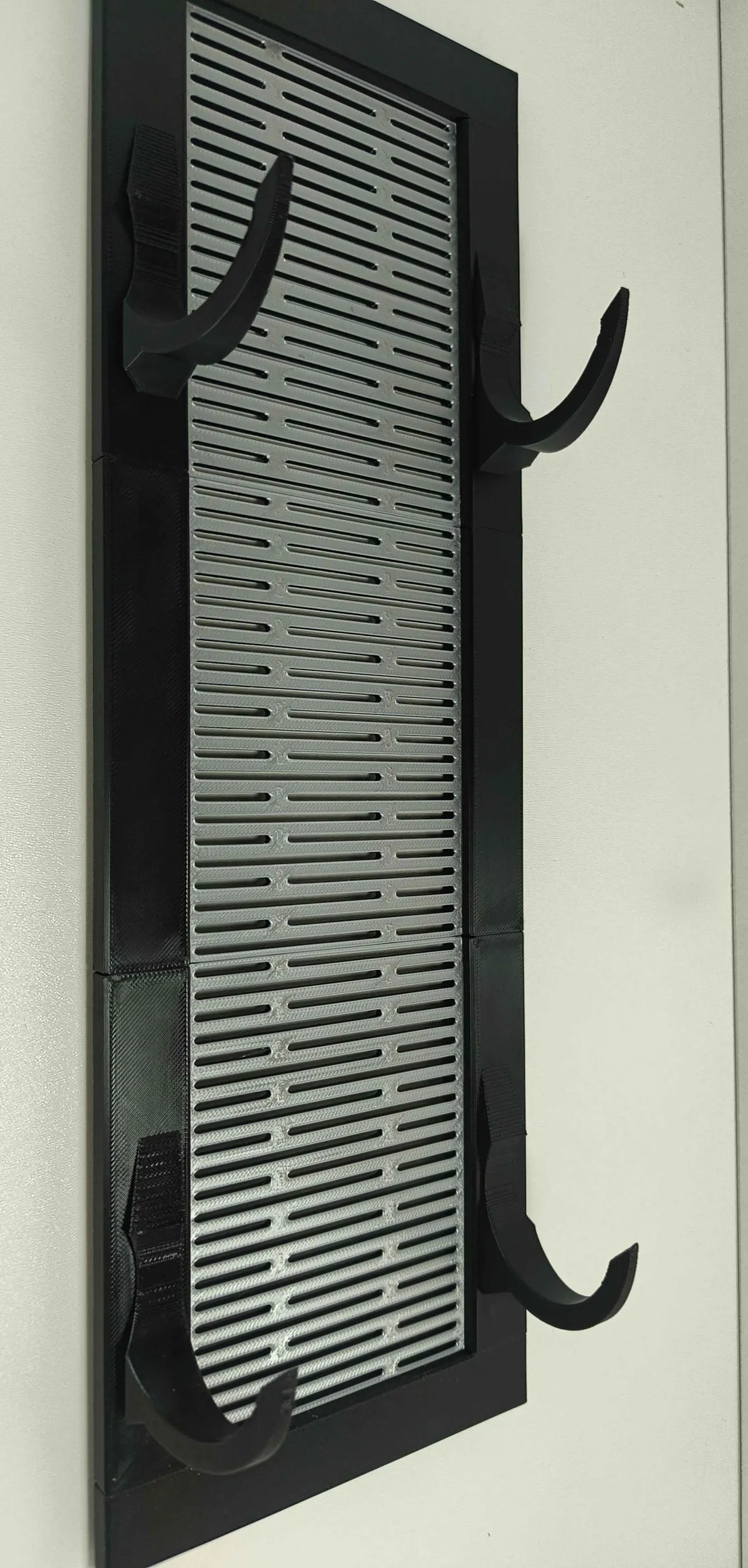 Modular Lightsaber Wall Mount - Saber:Rail, photo 4 of 4 - Modular Lightsaber Wall Mount - Saber:Rail Props & Cosplay