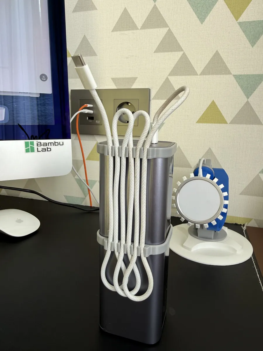 Cable Holder for Baseus 145W Power Bank, photo 2 of 4 - Cable Holder for Baseus 145W Power Bank Tools