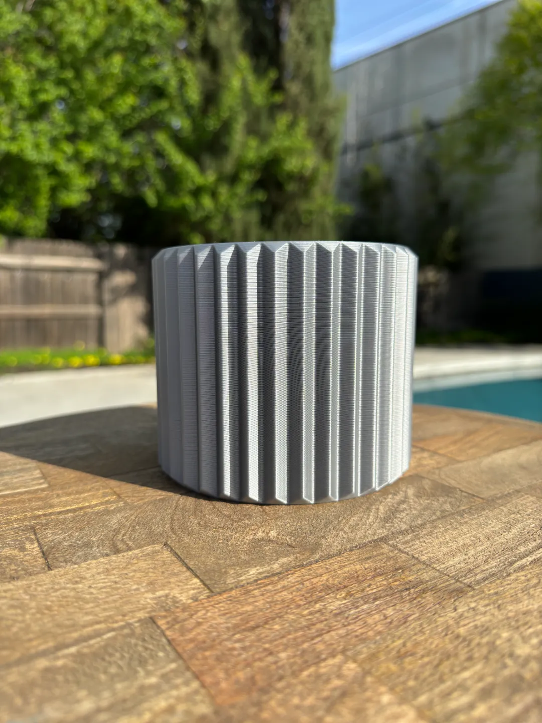 Cylinder Pot with Drainage and Drip Tray