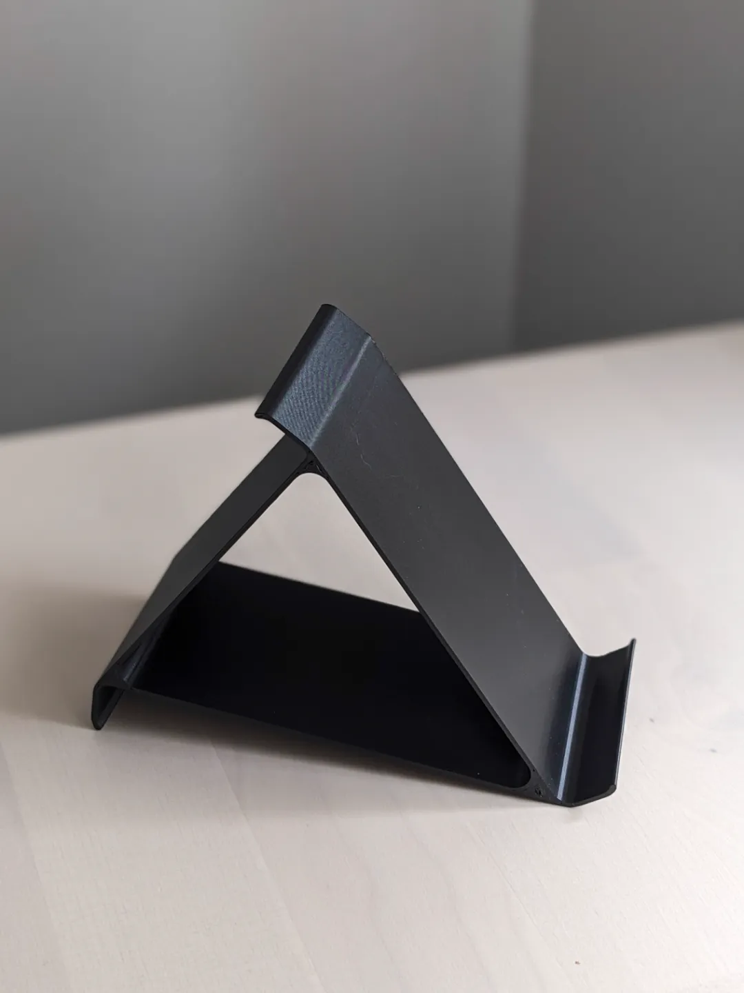 Minimal Phone Stand with 3 Angle Options, photo 3 of 4 - Minimal Phone Stand with 3 Angle Options Tools