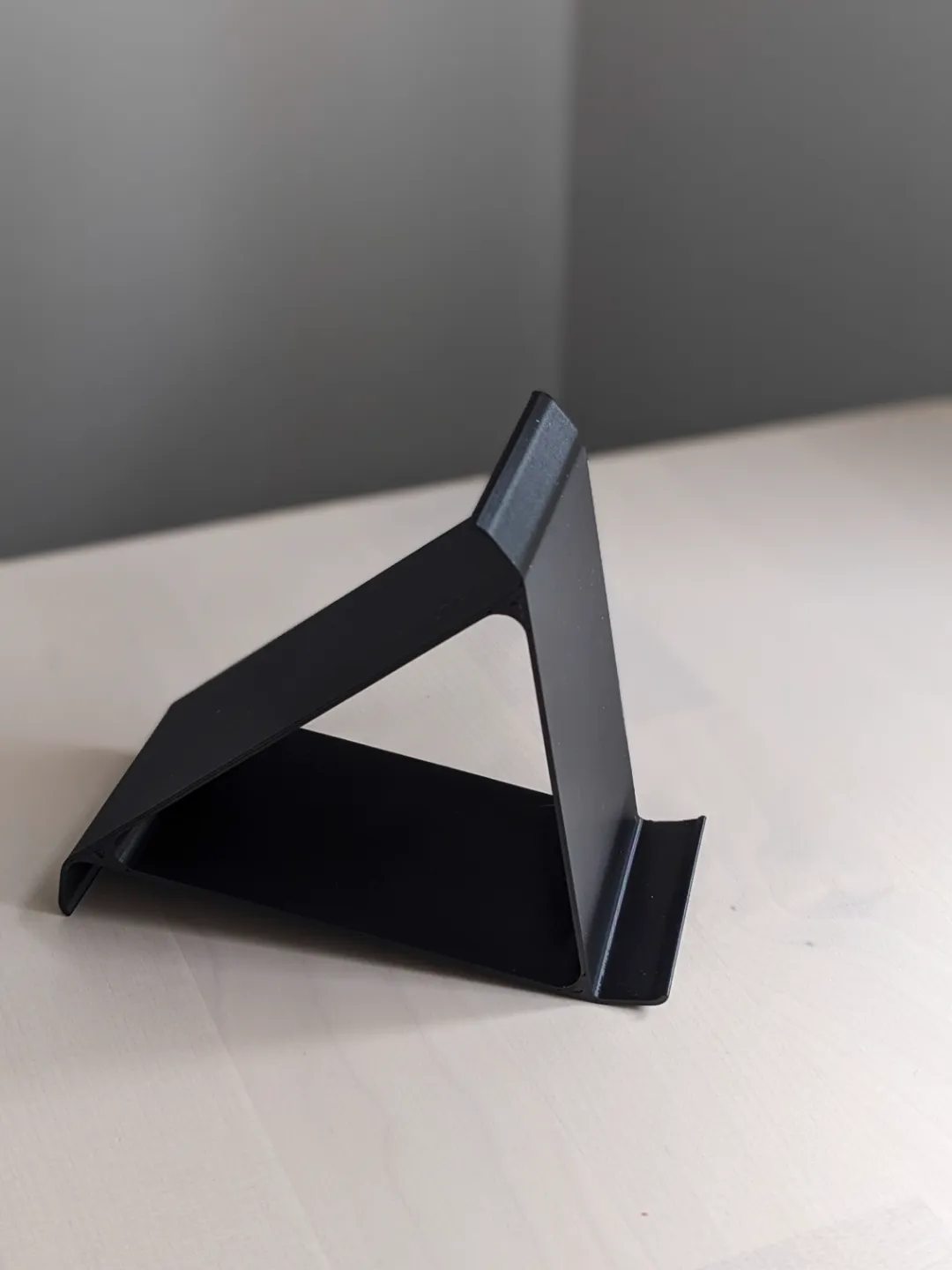 Minimal Phone Stand with 3 Angle Options, photo 4 of 4 - Minimal Phone Stand with 3 Angle Options Tools