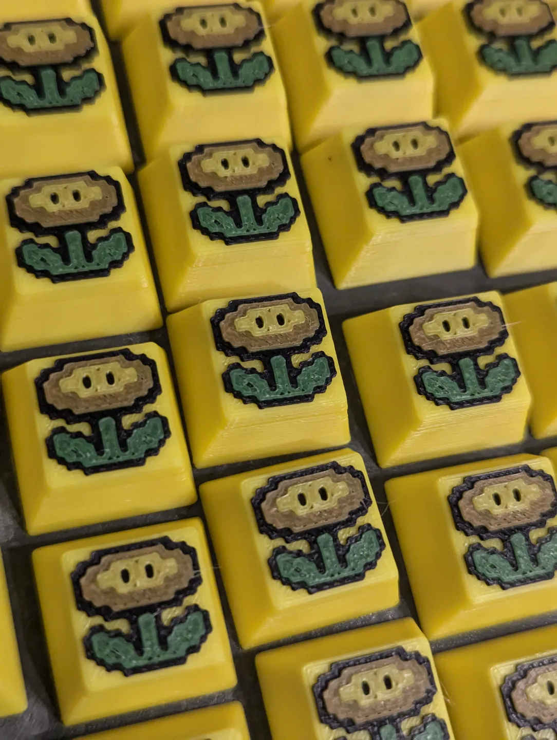 Flower keycap 8bit vintage style, photo 3 of 4 - Flower keycap 8bit vintage style Toys & Games