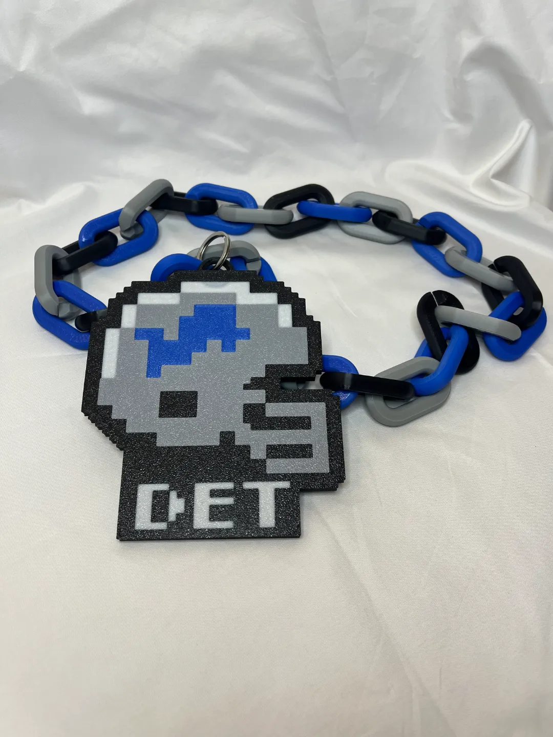 Detroit Lions Tecmo Super Bowl Helmet Logo Chain, photo 2 of 3 - Detroit Lions Tecmo Super Bowl Helmet Logo Chain Fashion