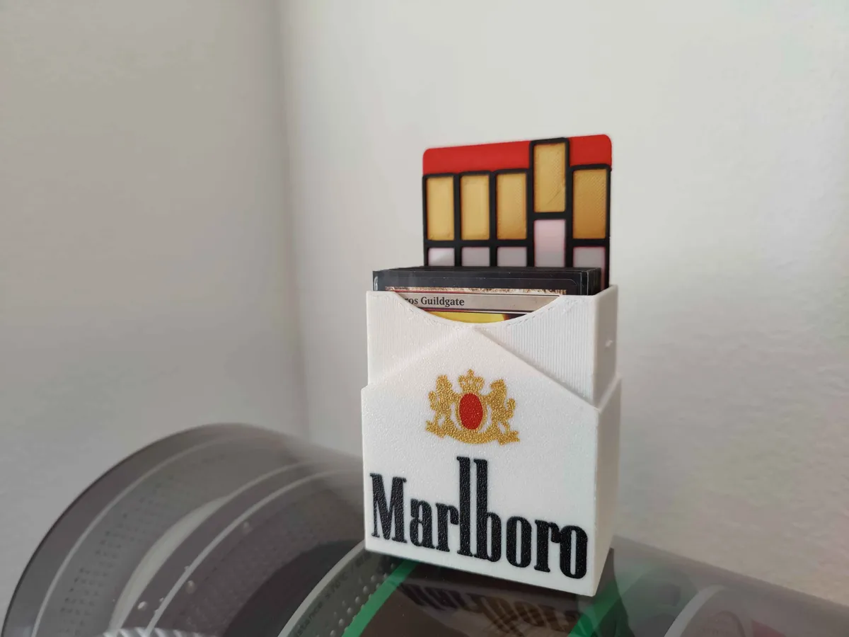 Marlboro TCG Deckbox with Cigarette Divider, photo 3 of 4 - Marlboro TCG Deckbox with Cigarette Divider Toys & Games