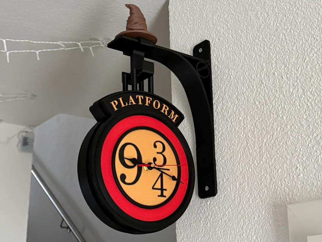Platform 9 3/4 Station Clock - Harry Potter Clock