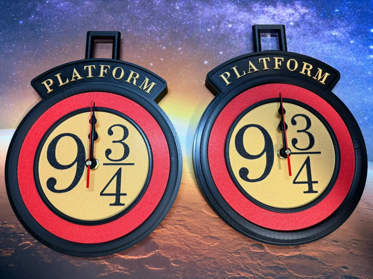 Platform 9 3/4 Station Clock - Harry Potter Clock, photo 3 of 4 - Platform 9 3/4 Station Clock - Harry Potter Clock Home Decor Items