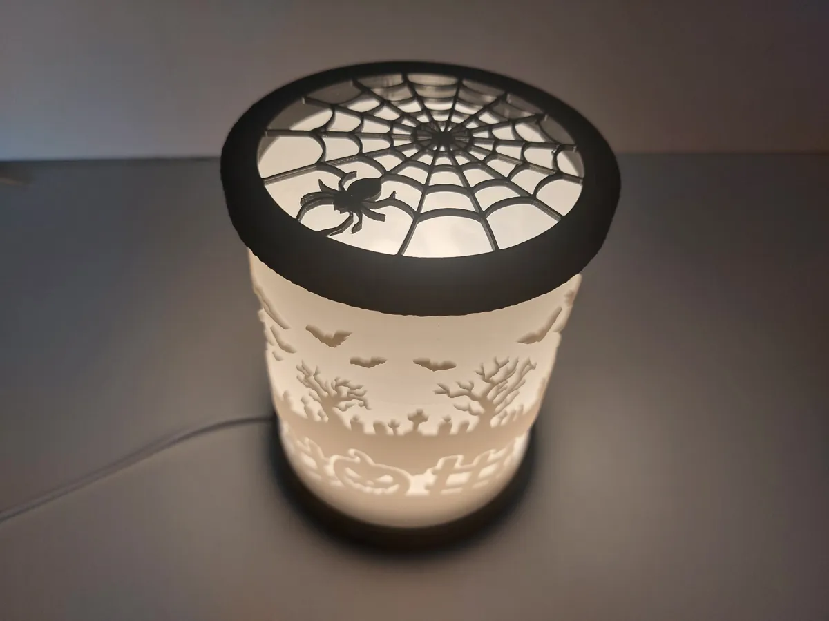 Spooky Halloween Lamp - Lithophane & Spiderweb, photo 4 of 4 - Spooky Halloween Lamp - Lithophane & Spiderweb Household