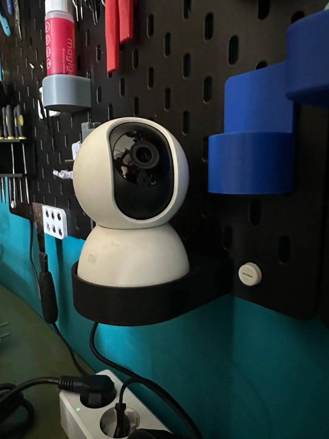 Webcam Xiaomi x Skadis Holder, photo 2 of 3 - Webcam Xiaomi x Skadis Holder Camera & Photography