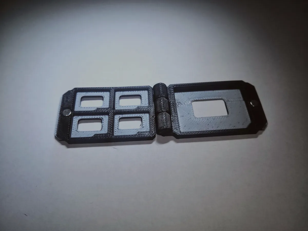 SD card holder /w magnets, photo 2 of 4 - SD card holder /w magnets Tools