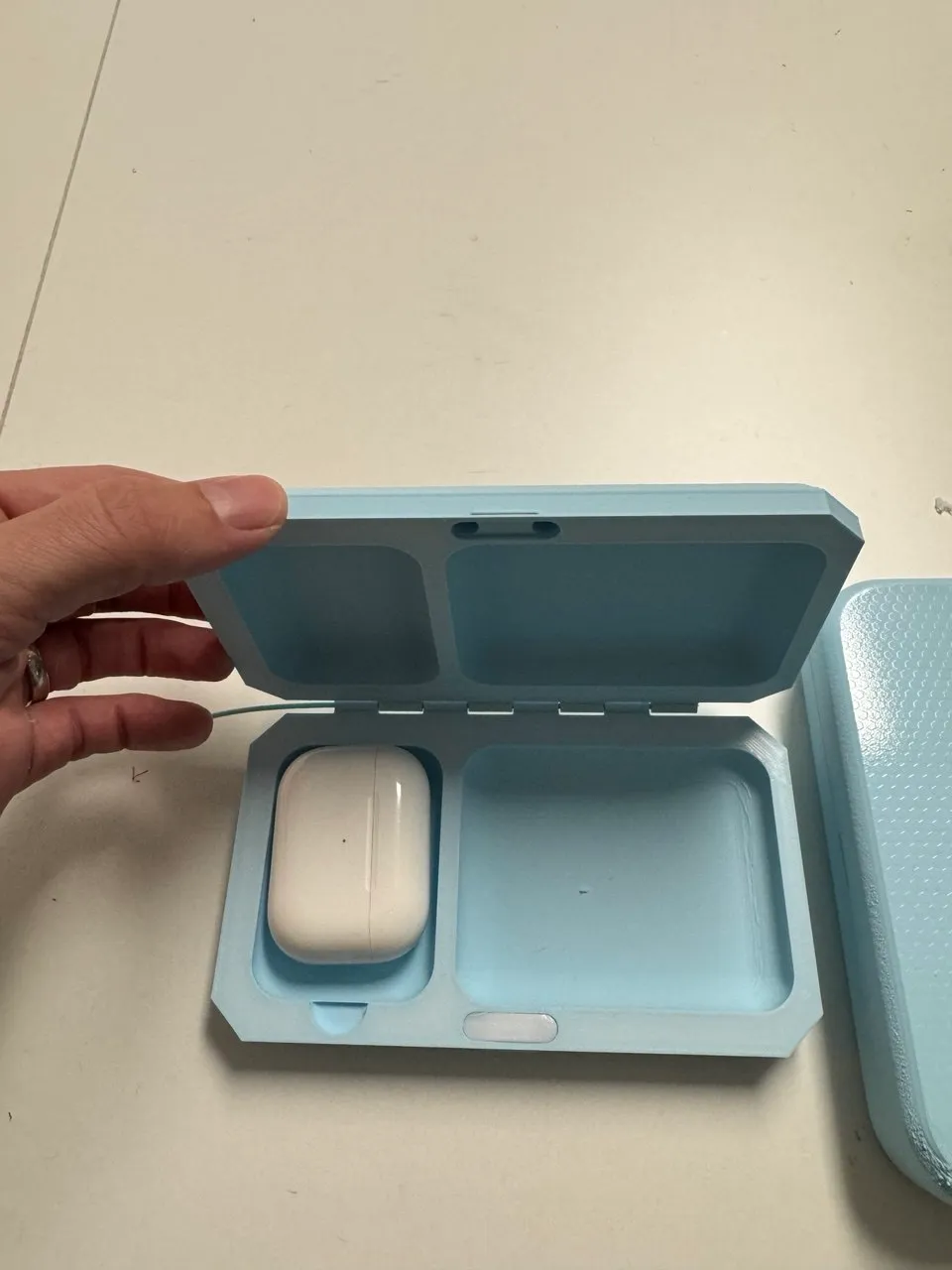 AirPods Pro - Travelcase, photo 4 of 4 - AirPods Pro - Travelcase Mobile & Device Accessories