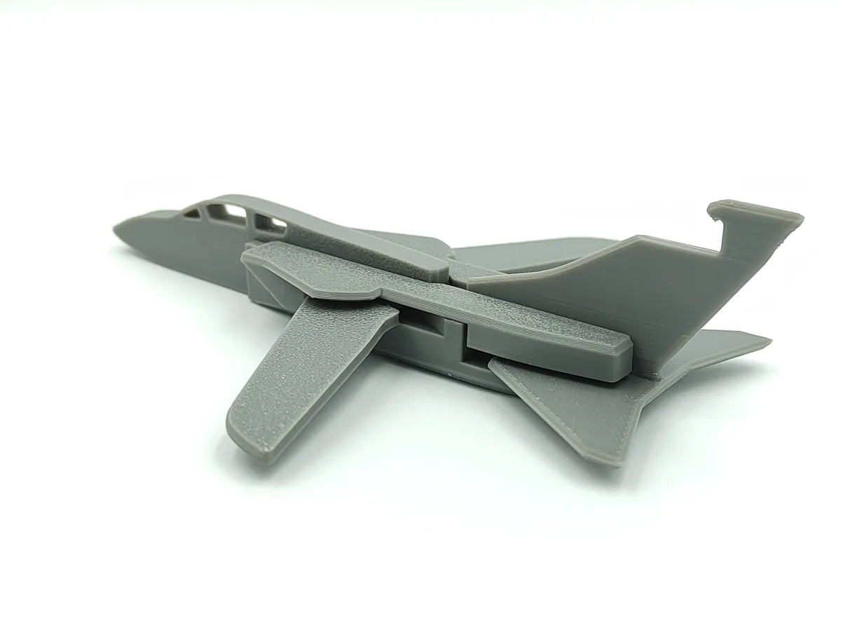 Panavia Tornado Key Hanger with Articulated Wings, photo 4 of 4 - Panavia Tornado Key Hanger with Articulated Wings Household