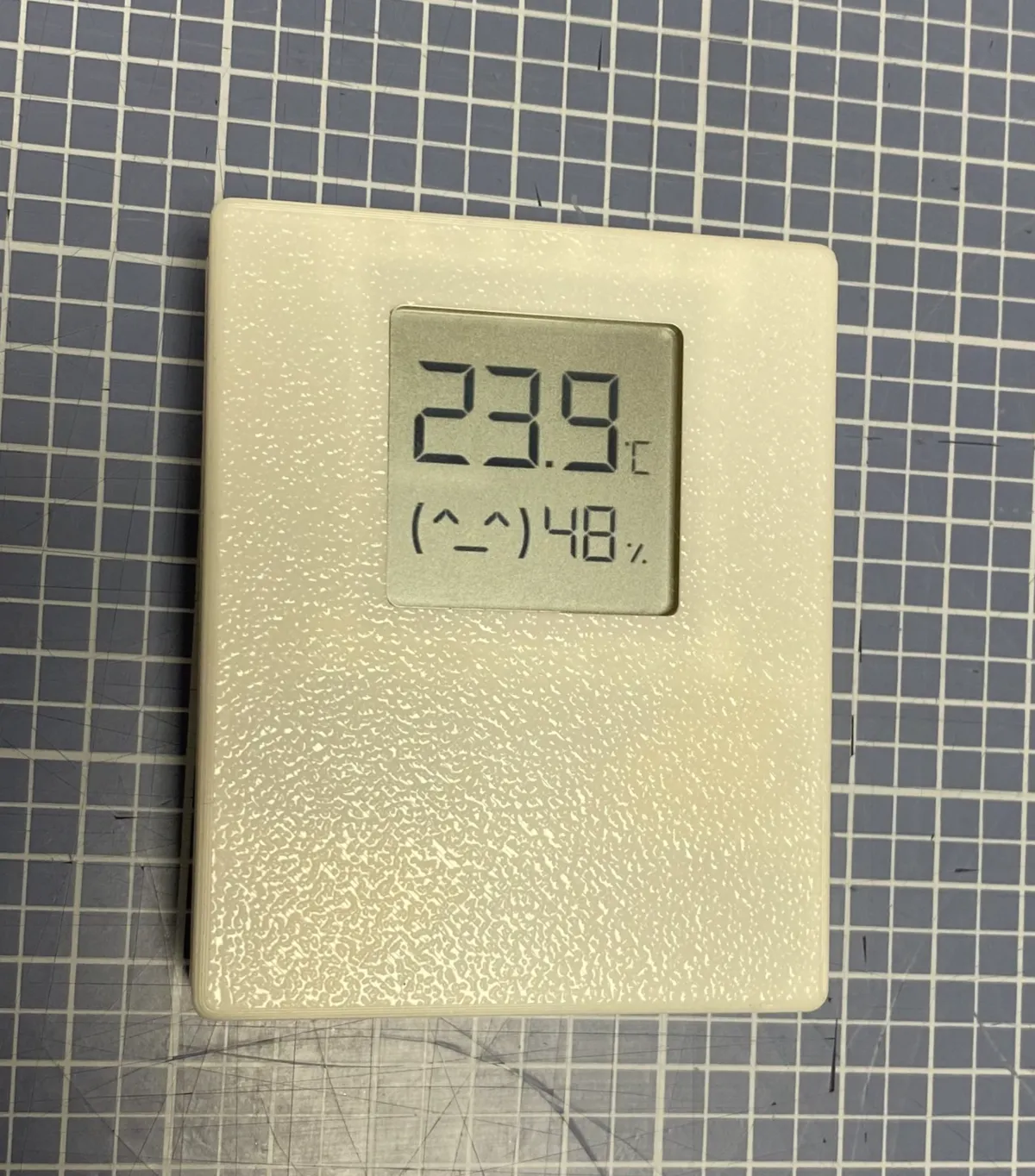 LYWSD03MMC AA Battery Mod