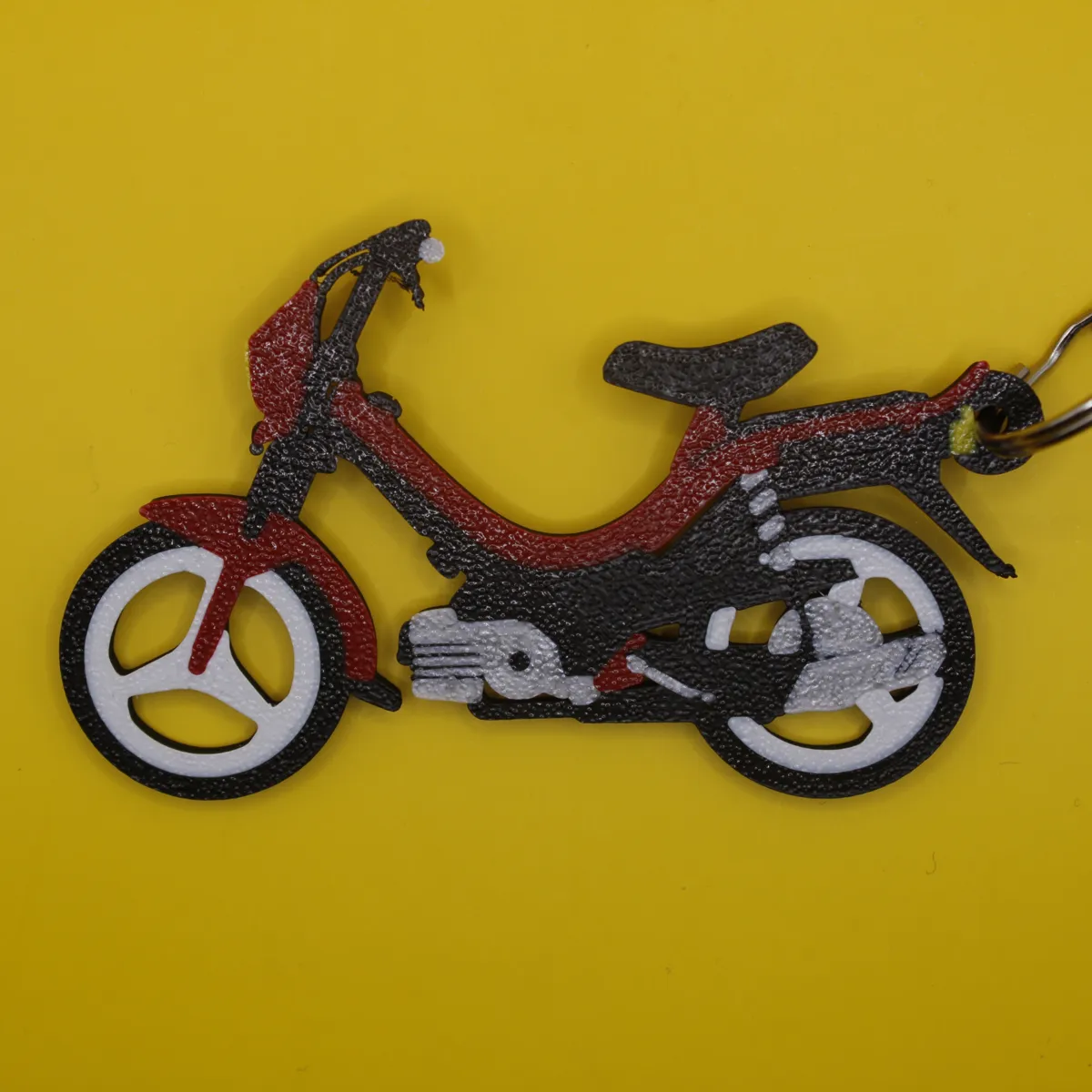 Motorcycle keychain - Manet korado - moped, photo 2 of 2 - Motorcycle keychain - Manet korado - moped Keychains