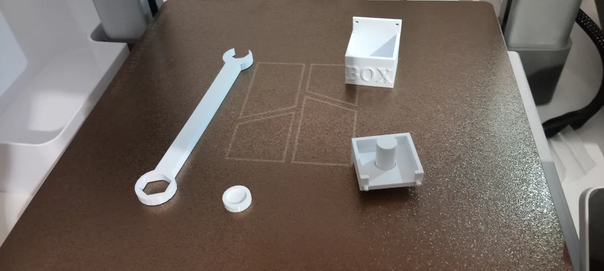 SCREW FIDGET TOY, photo 3 of 4 - SCREW FIDGET TOY Fidget & Sensory Toys