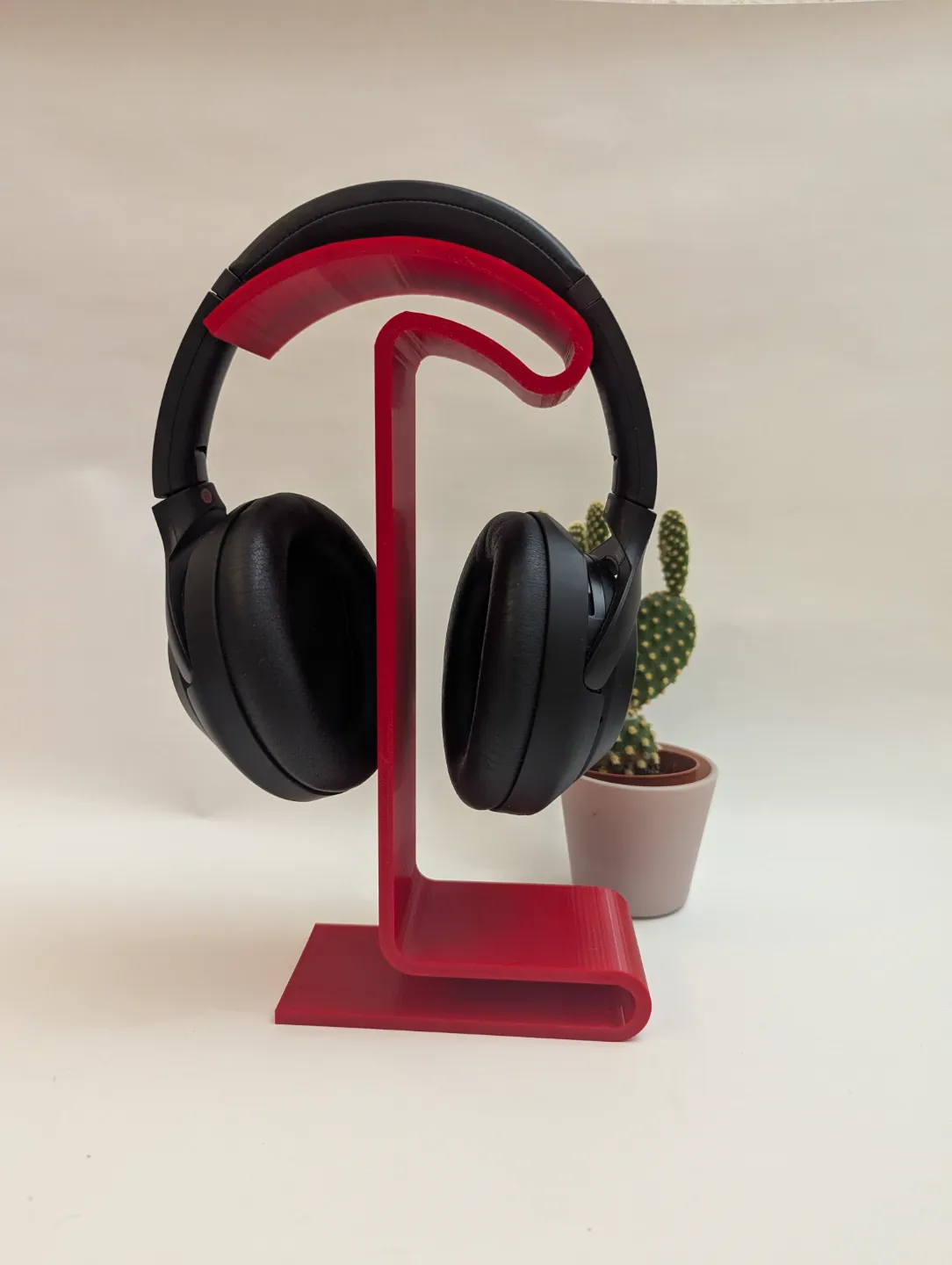 Modern Headset or Headphones Holder for your Desk, photo 2 of 4 - Modern Headset or Headphones Holder for your Desk Hobby & DIY