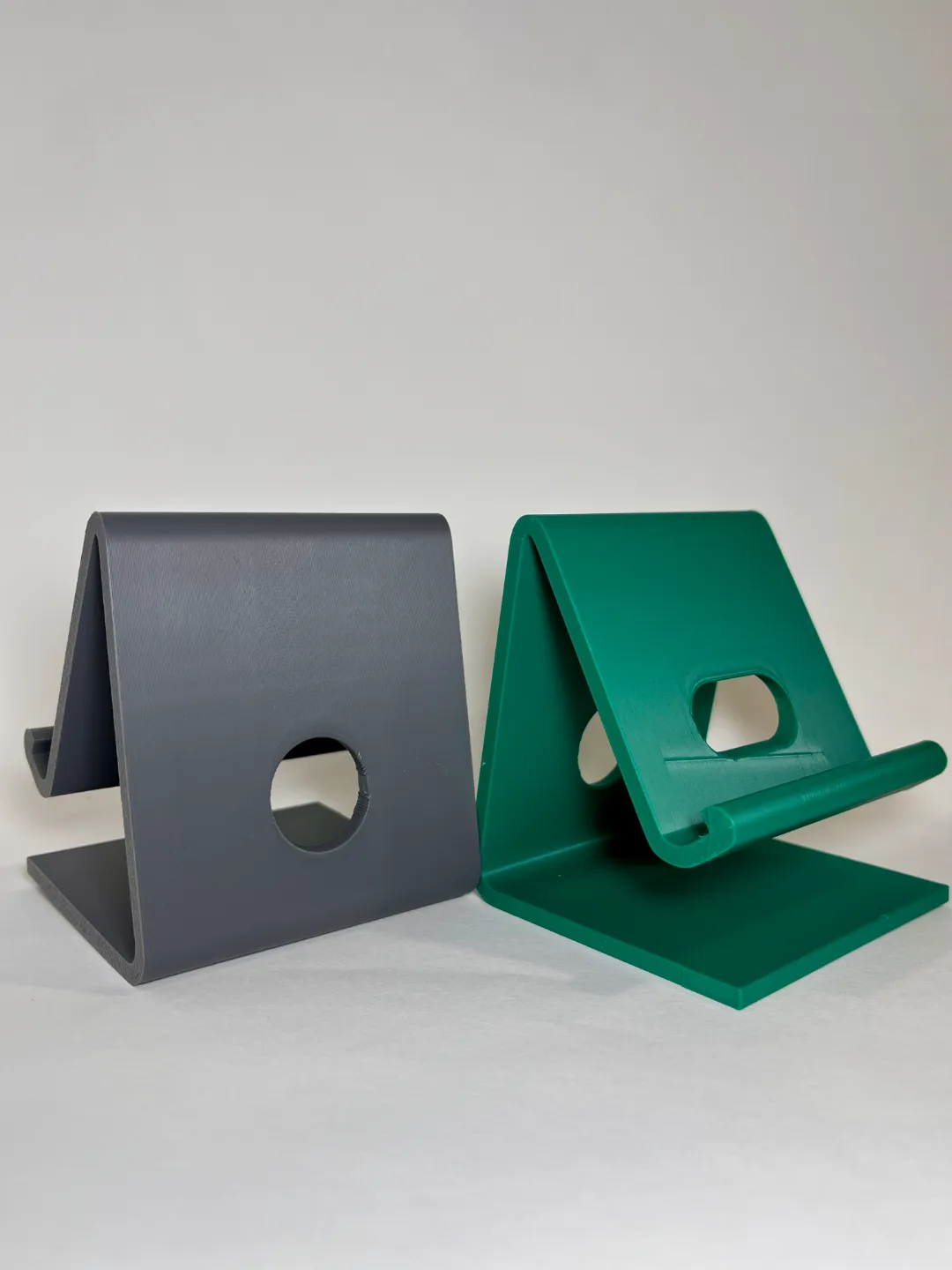 Simplistic Phone Holder, photo 2 of 3 - Simplistic Phone Holder Tools