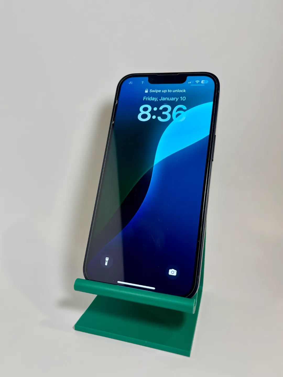 Simplistic Phone Holder, photo 3 of 3 - Simplistic Phone Holder Tools