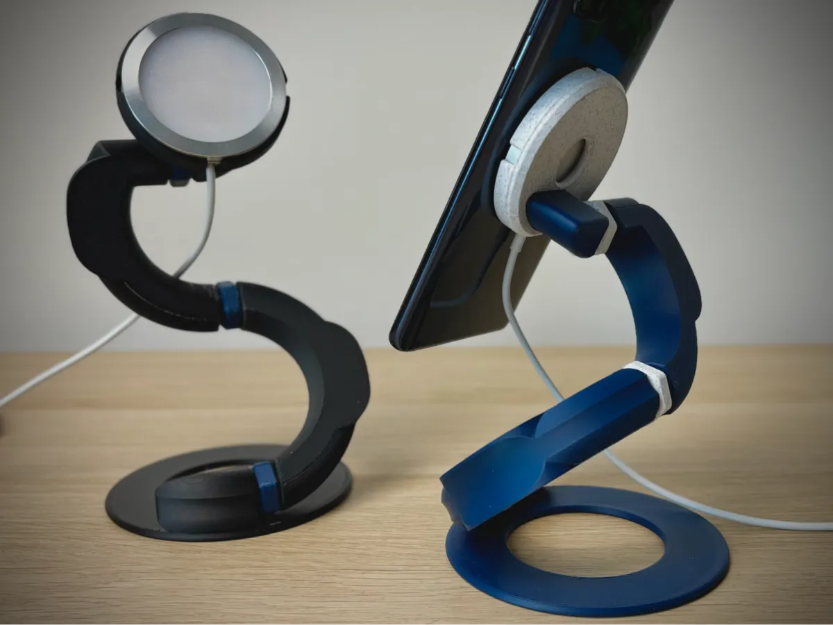 Adjustable MagSafe Stand and Lamp