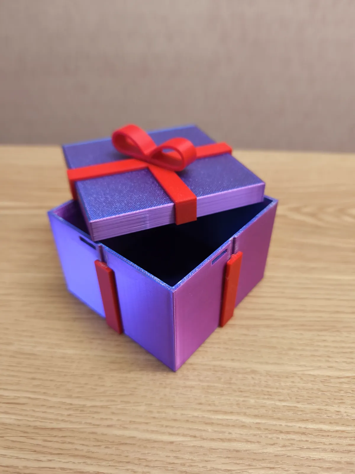 Gift Box with Bow Lock, photo 4 of 4 - Gift Box with Bow Lock Gifts & Occasions