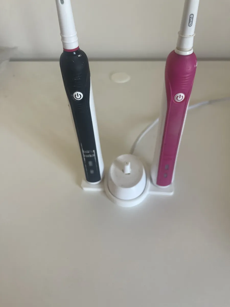 Oral-B Electric Toothbrush Holder for 2, photo 4 of 4 - Oral-B Electric Toothbrush Holder for 2 Bath & Personal Care
