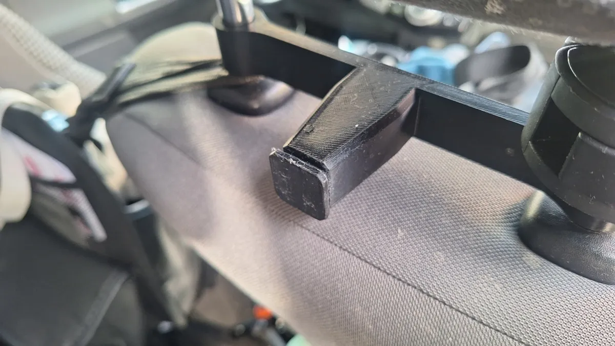 Universal YouClip Headrest Mount for Toyota Prius, photo 4 of 4 - Universal YouClip Headrest Mount for Toyota Prius Tools