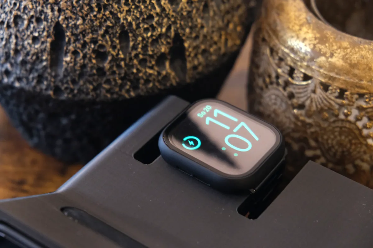 iPhone 16 Pro Max Charging Dock, photo 2 of 4 - iPhone 16 Pro Max Charging Dock Hobby & DIY